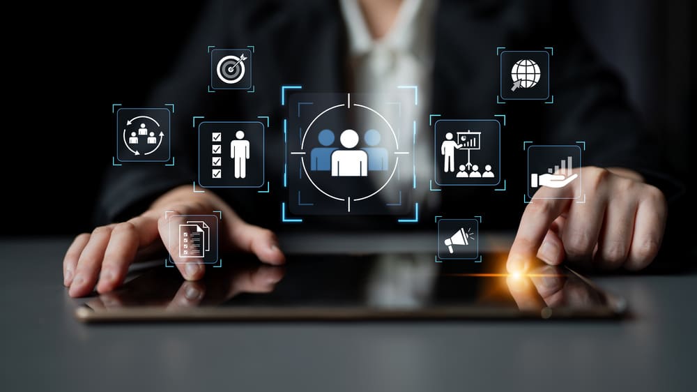 Ilustração conceitual de endomarketing com interface digital interativa, destacando elementos como comunicação interna, engajamento de colaboradores, gestão de equipes e análise de desempenho.